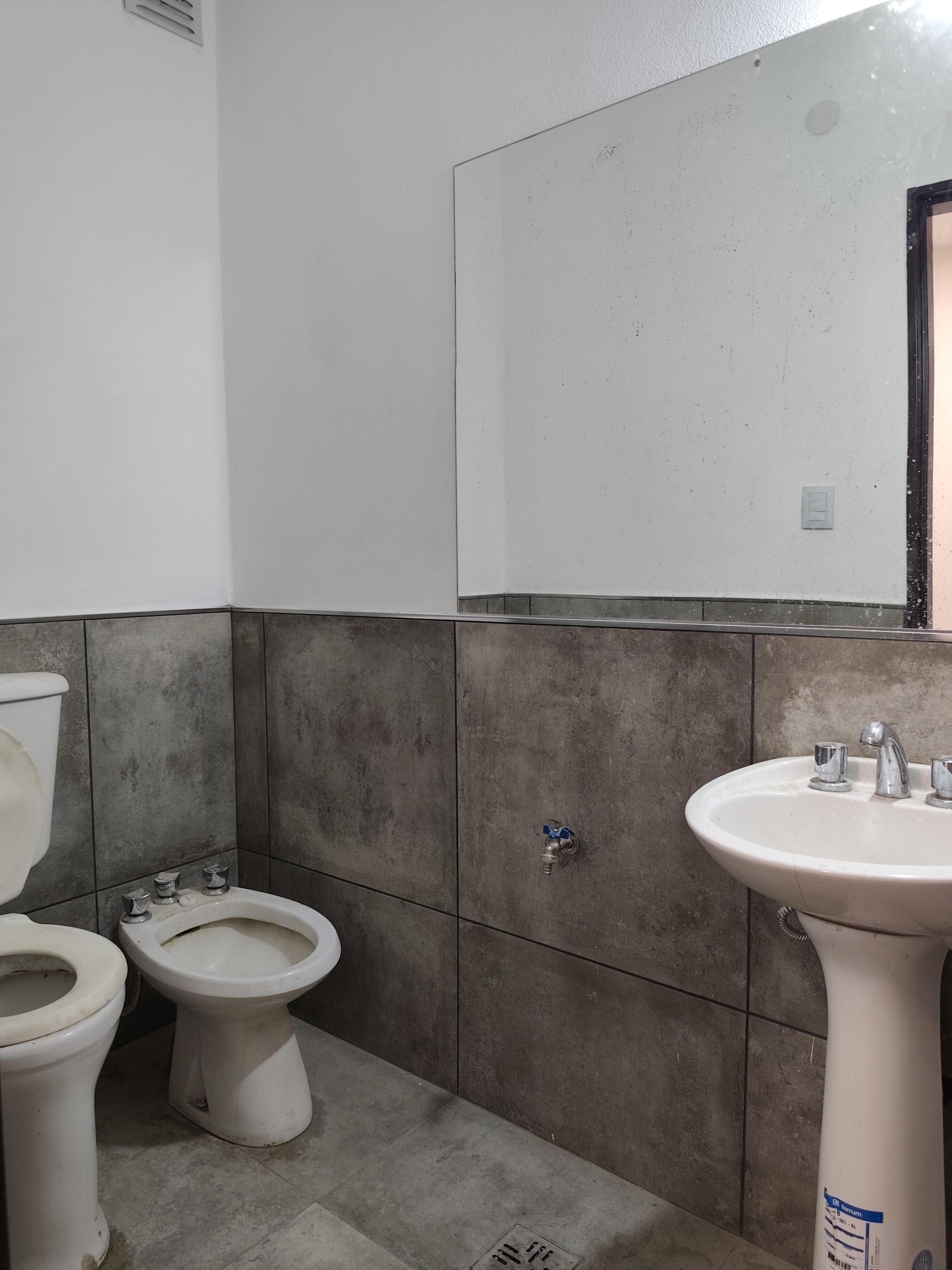 Bonificacion al 50% al comenzar! Local Premium a Estrenar en Armada Argentina!