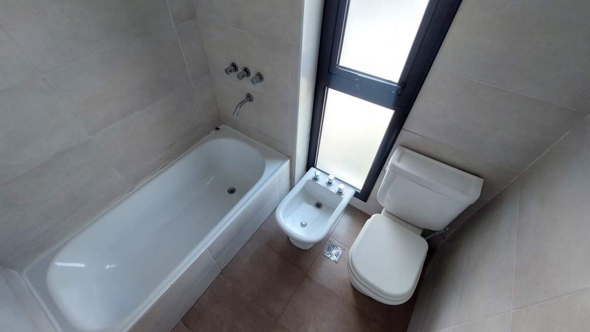 CAMBIA TU VIDA! HERMOSO DUPLEX EN CLAROS DEL BOSQUE!