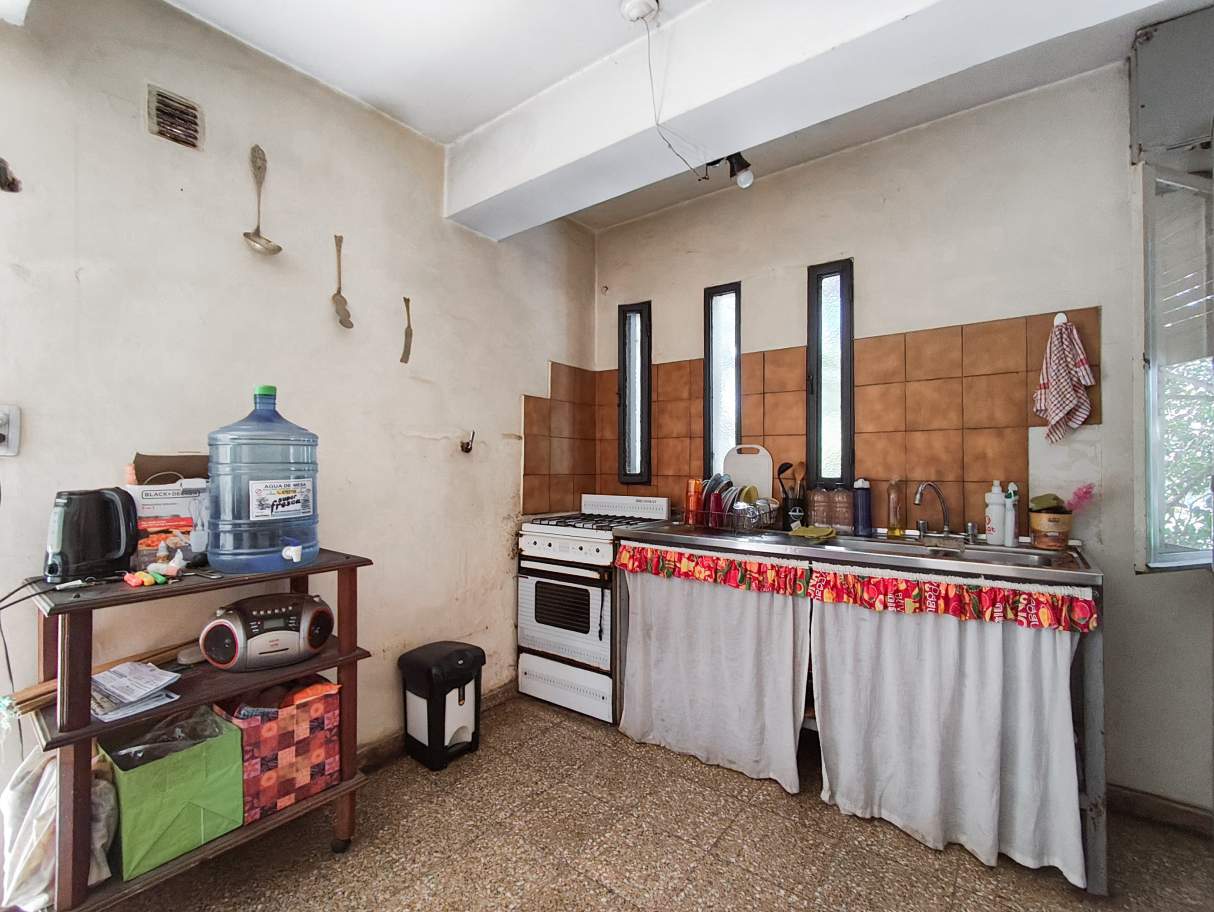 Oportunidad en San Martín: departamento amplio, con escritura y sin expensas