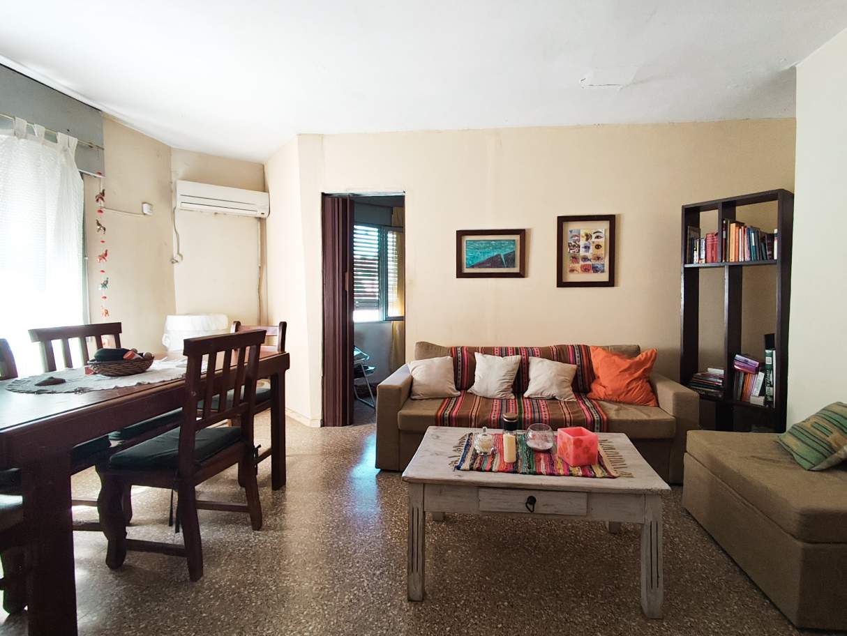 Oportunidad en San Martín: departamento amplio, con escritura y sin expensas