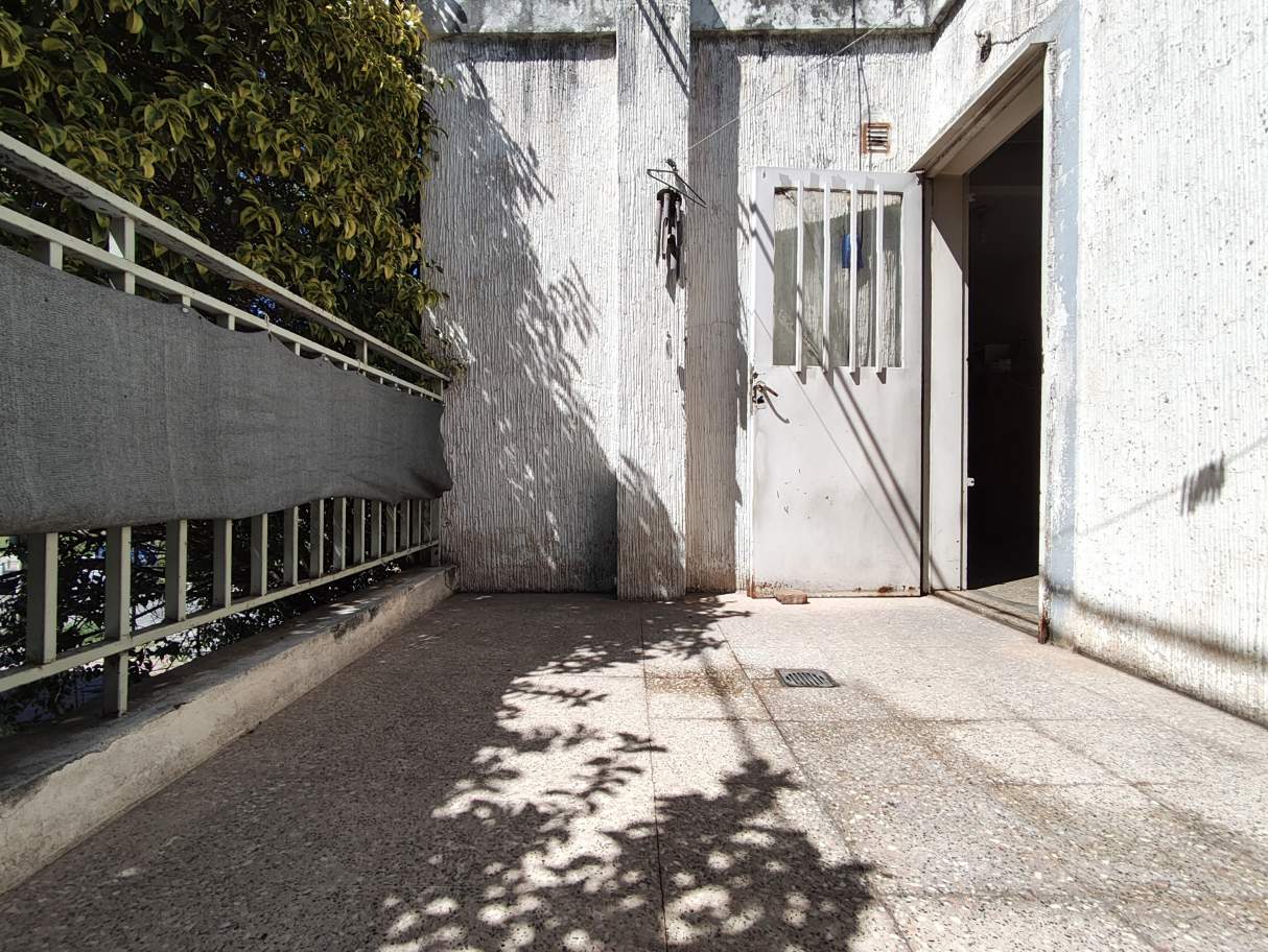 Oportunidad en San Martín: departamento amplio, con escritura y sin expensas