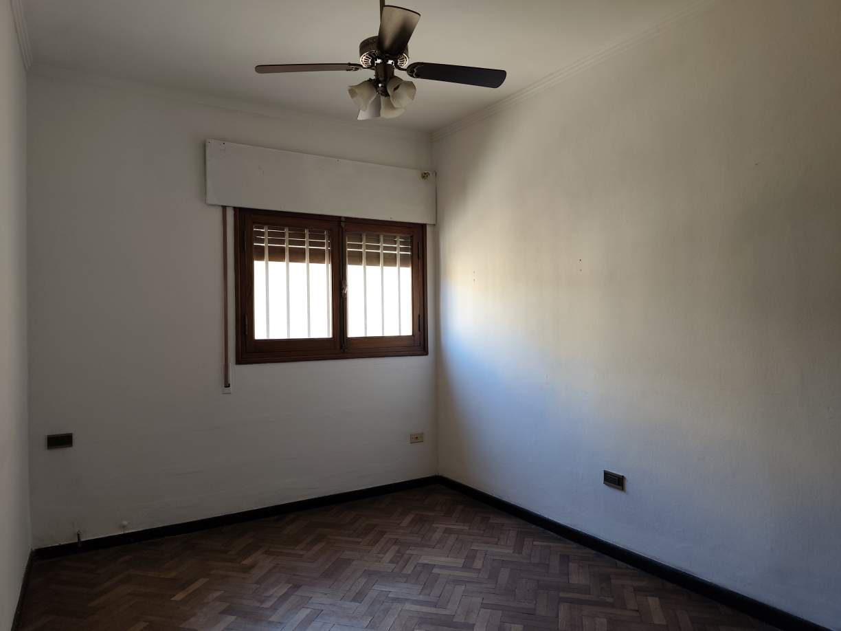 Piso completo en el corazón de Córdoba  amplio, luminoso y sin expensas!