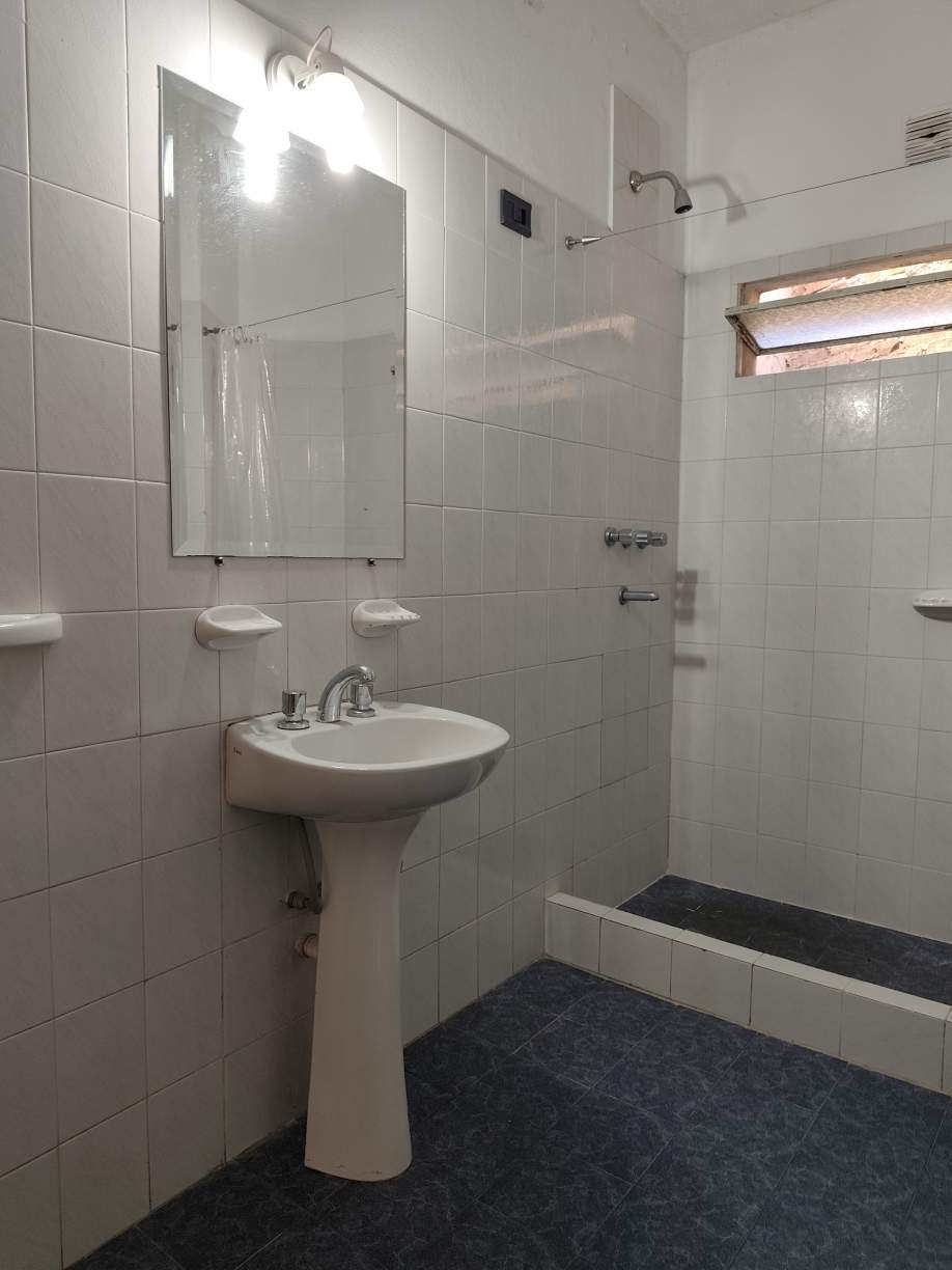 Piso completo en el corazón de Córdoba  amplio, luminoso y sin expensas!