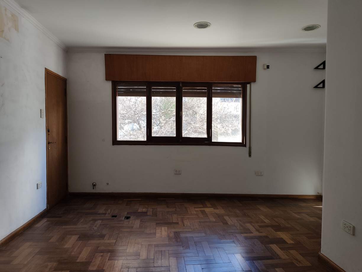 Piso completo en el corazón de Córdoba  amplio, luminoso y sin expensas!