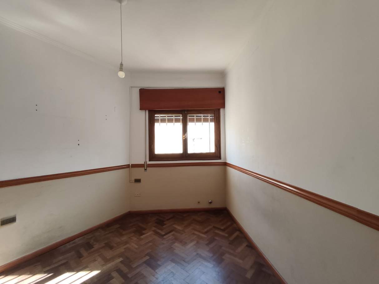 Piso completo en el corazón de Córdoba  amplio, luminoso y sin expensas!