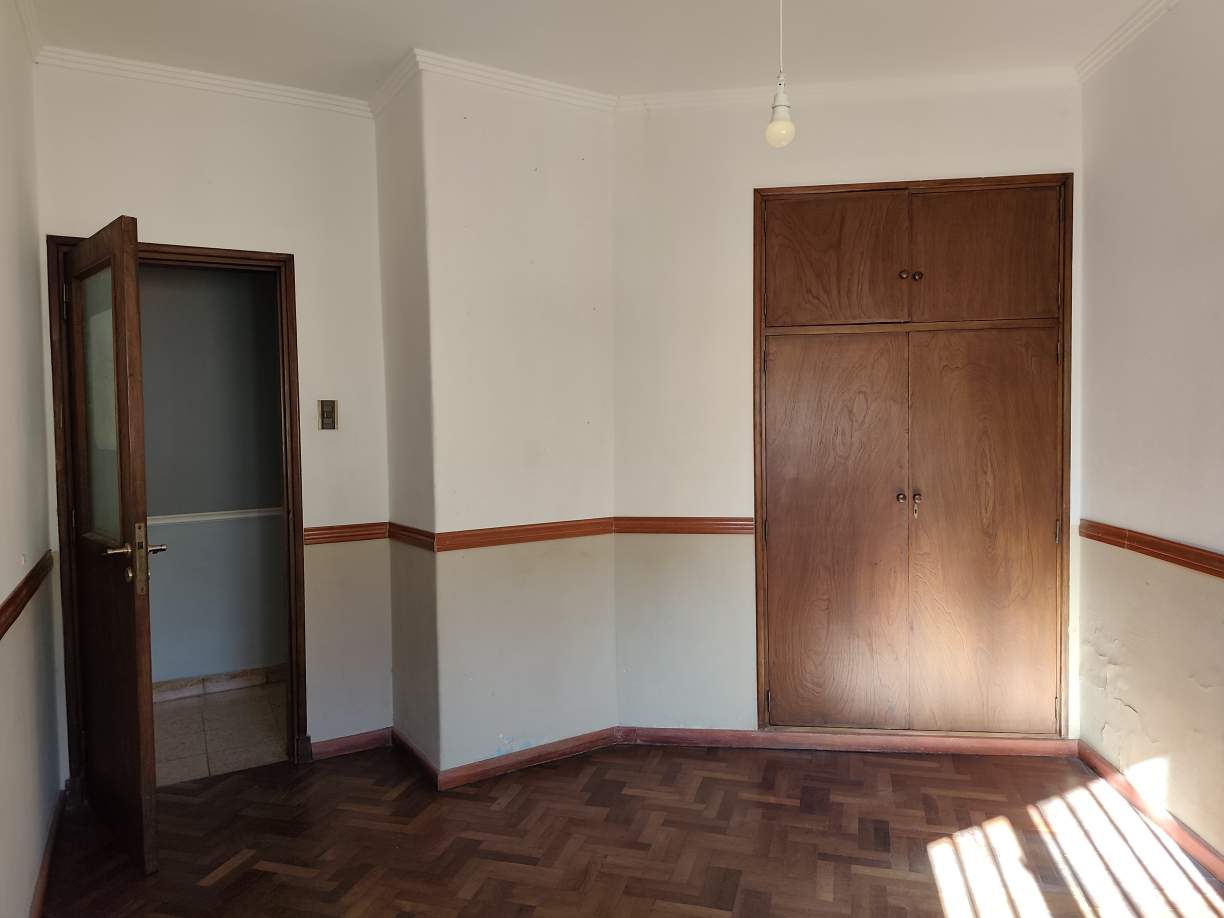 Piso completo en el corazón de Córdoba  amplio, luminoso y sin expensas!