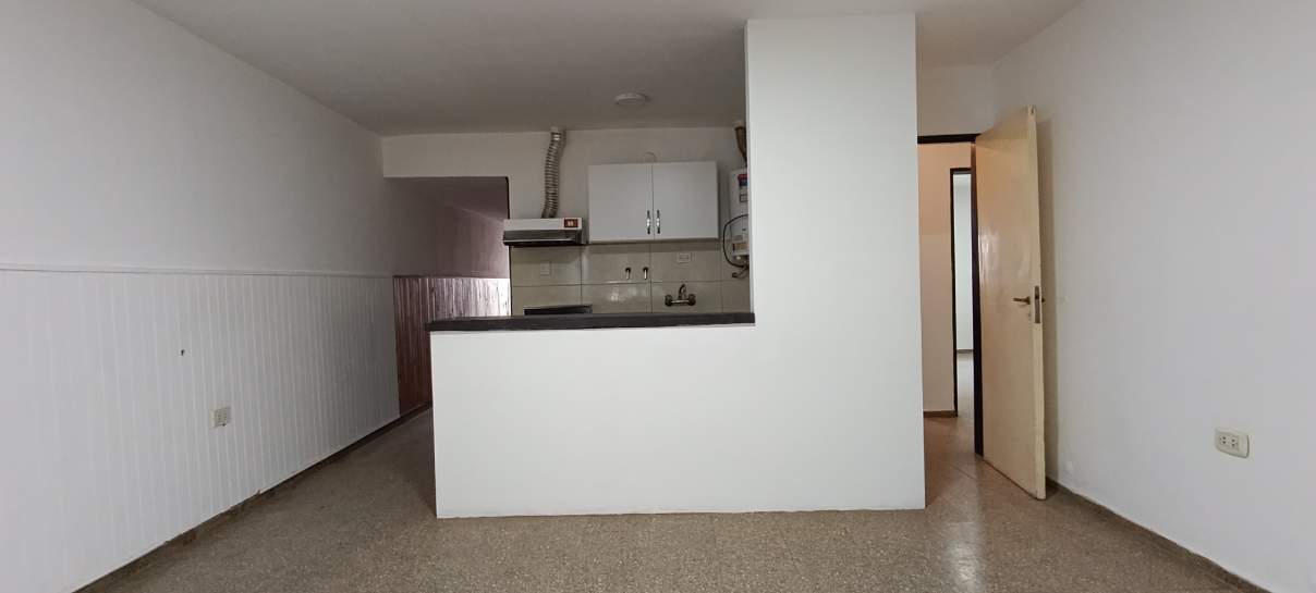 ¡No esperés más, hacete dueño en San Martín!  3 dormitorios y patio, lista para habitar!