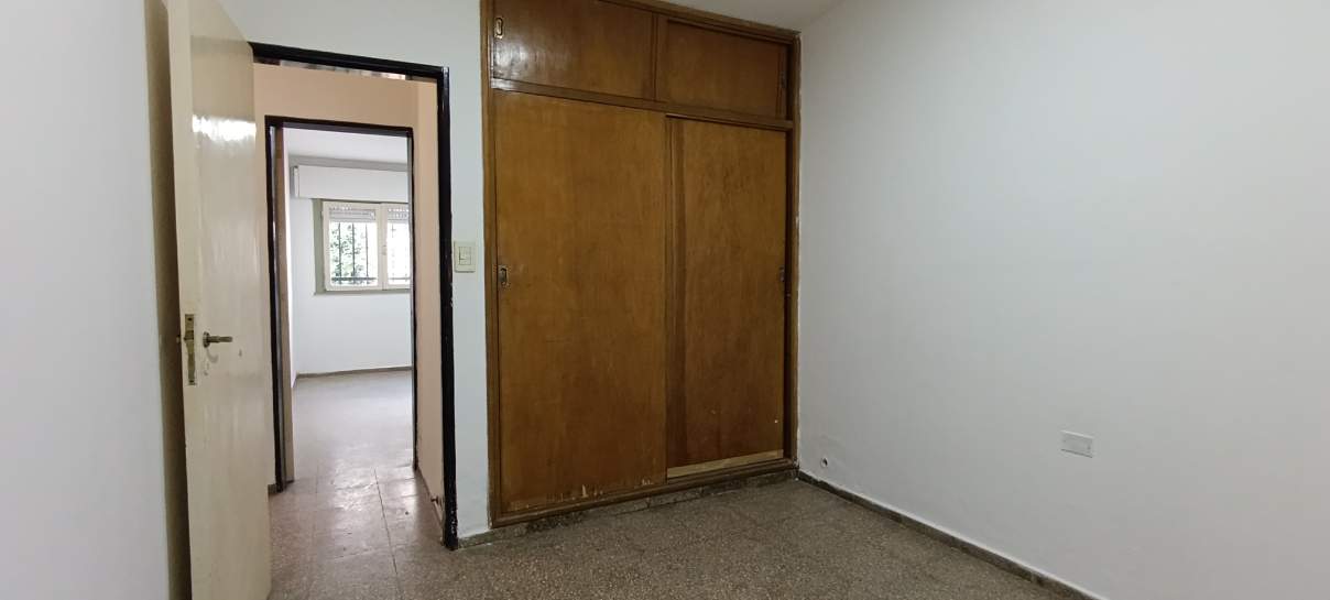 ¡No esperés más, hacete dueño en San Martín!  3 dormitorios y patio, lista para habitar!