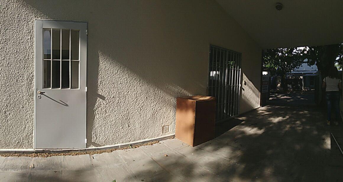 Se vende casa dentro de complejo cerrado en Arguello. Amplio fondo con cesped