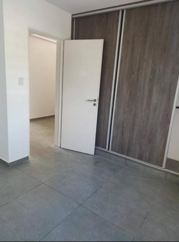 ALQUILO DUPLEX 3 DORMITORIOS ZONA SUR BARRIO CON SEGURIDAD