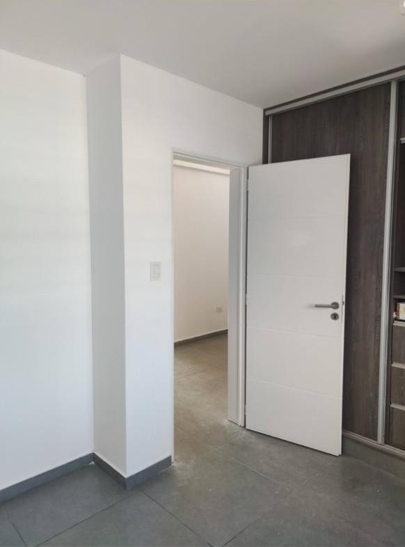 ALQUILO DUPLEX 3 DORMITORIOS ZONA SUR BARRIO CON SEGURIDAD