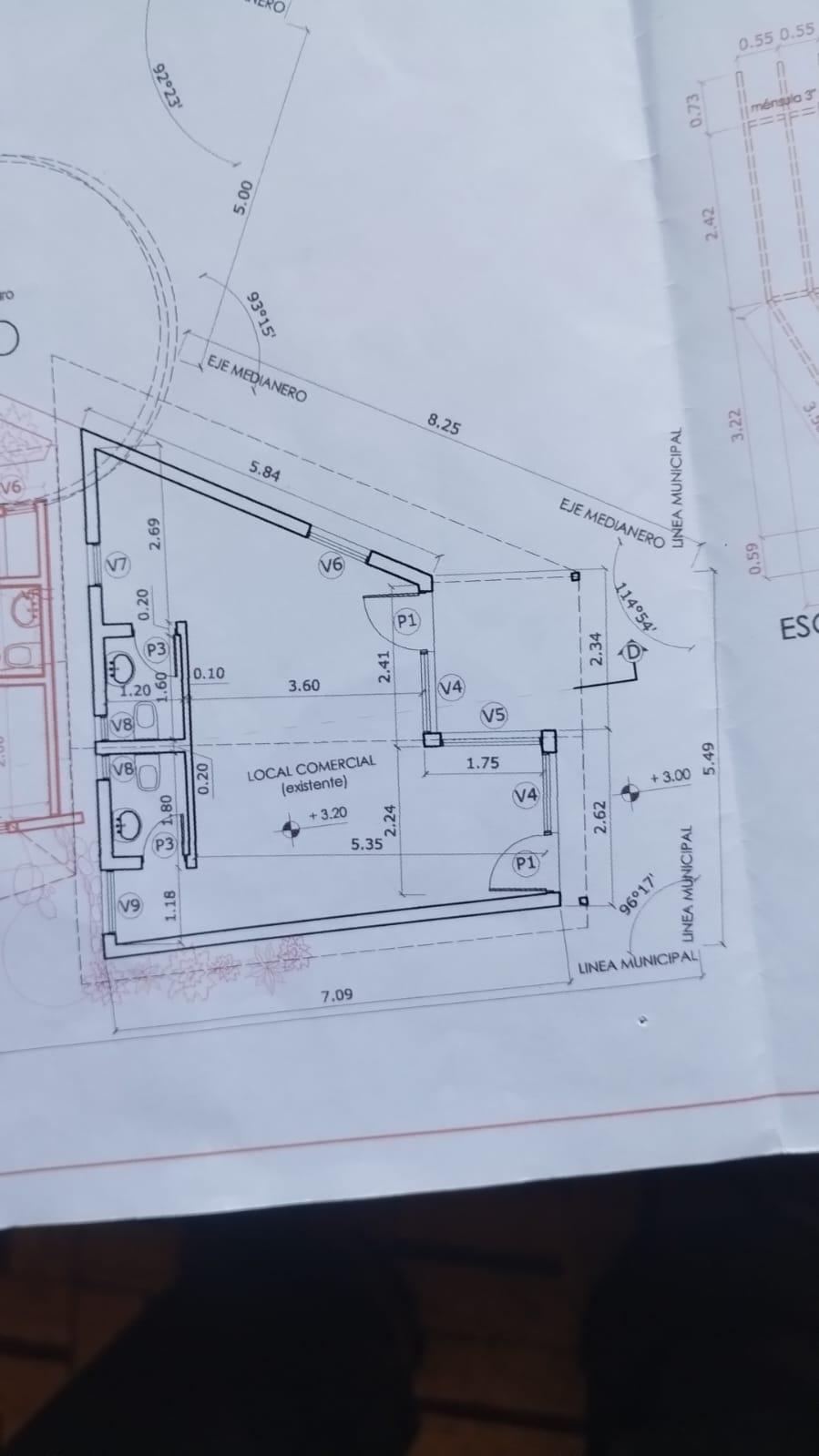 Oportunidad 2 locales comerciales y casa principal, con servicios y Escritura
