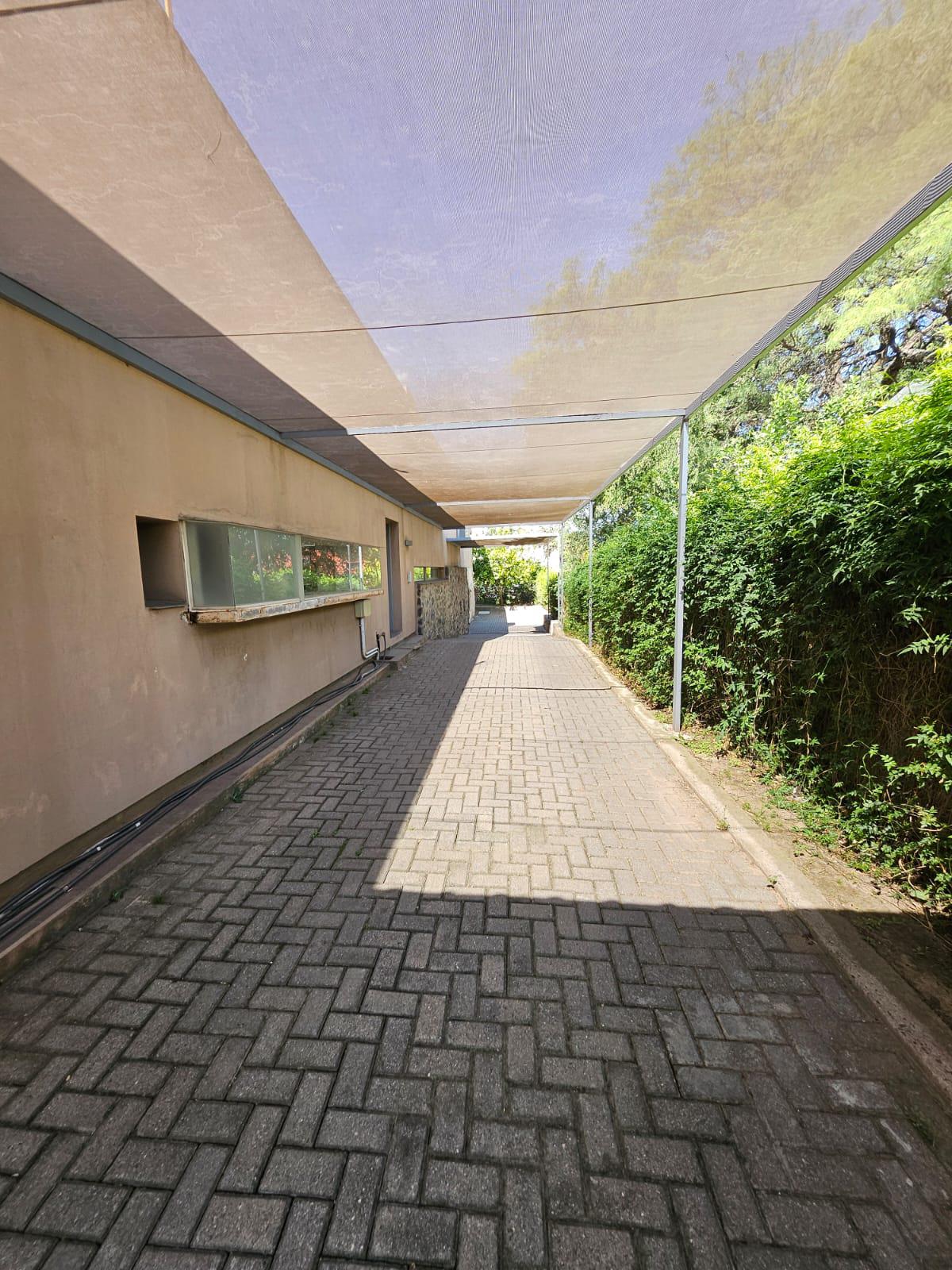 Alquiler permanente casa de 3 dormitorios en Country La Reserva