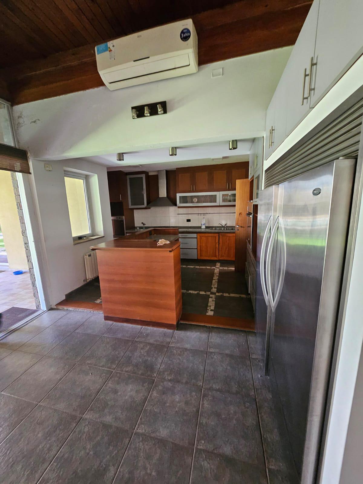 Alquiler permanente casa de 3 dormitorios en Country La Reserva