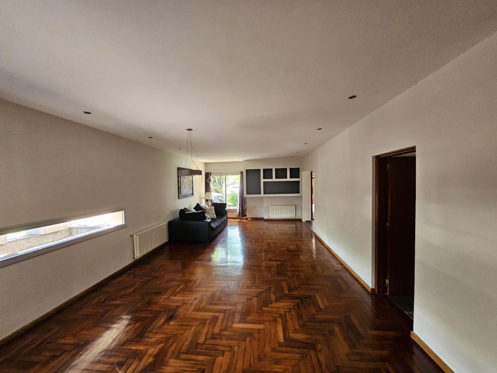 Alquiler permanente casa de 3 dormitorios en Country La Reserva