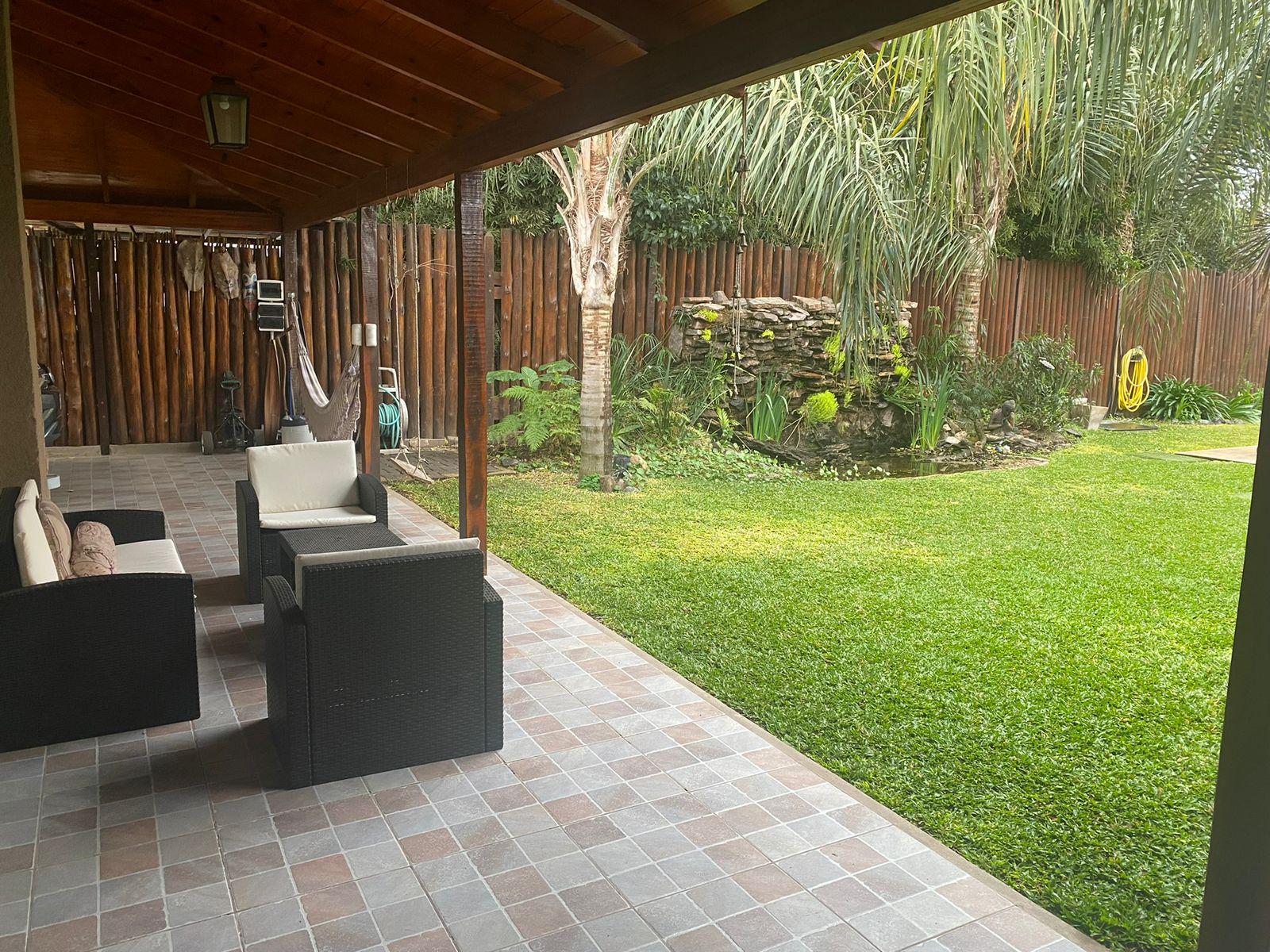 Alquiler permanente casa de 3 dormitorios en Country La Reserva