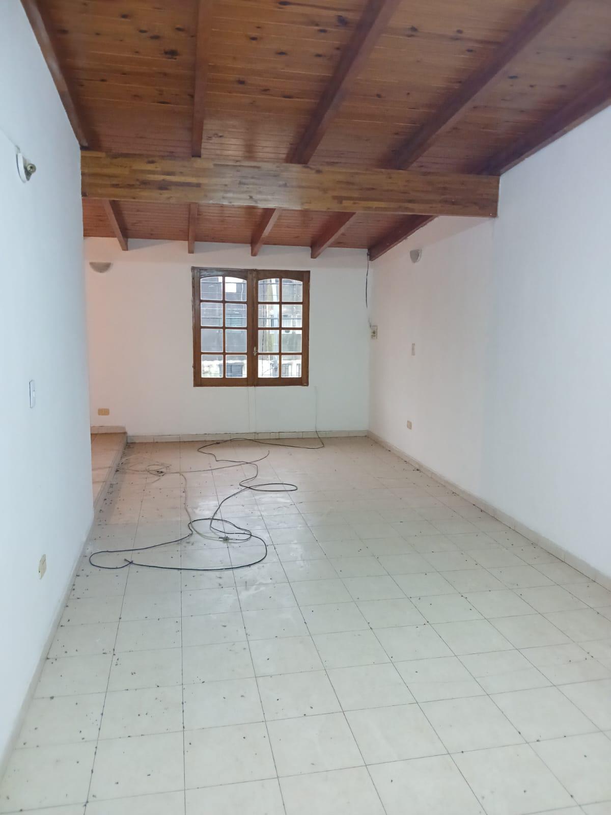 Oficina  depósito B Cerveceros