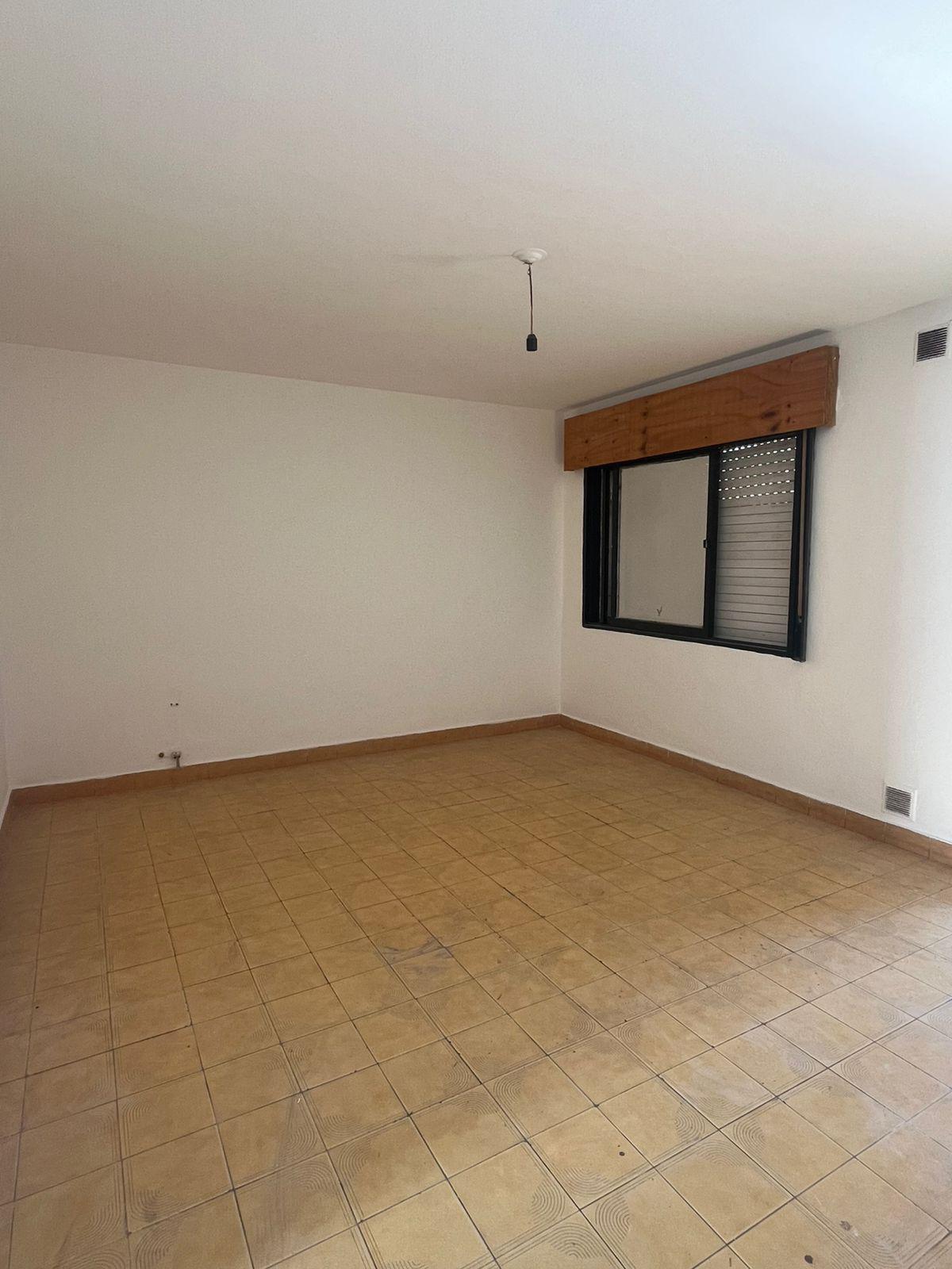 CASA EN VENTA 2 DORM, PATIO GRANDE IMPECABLE B B. MASSE