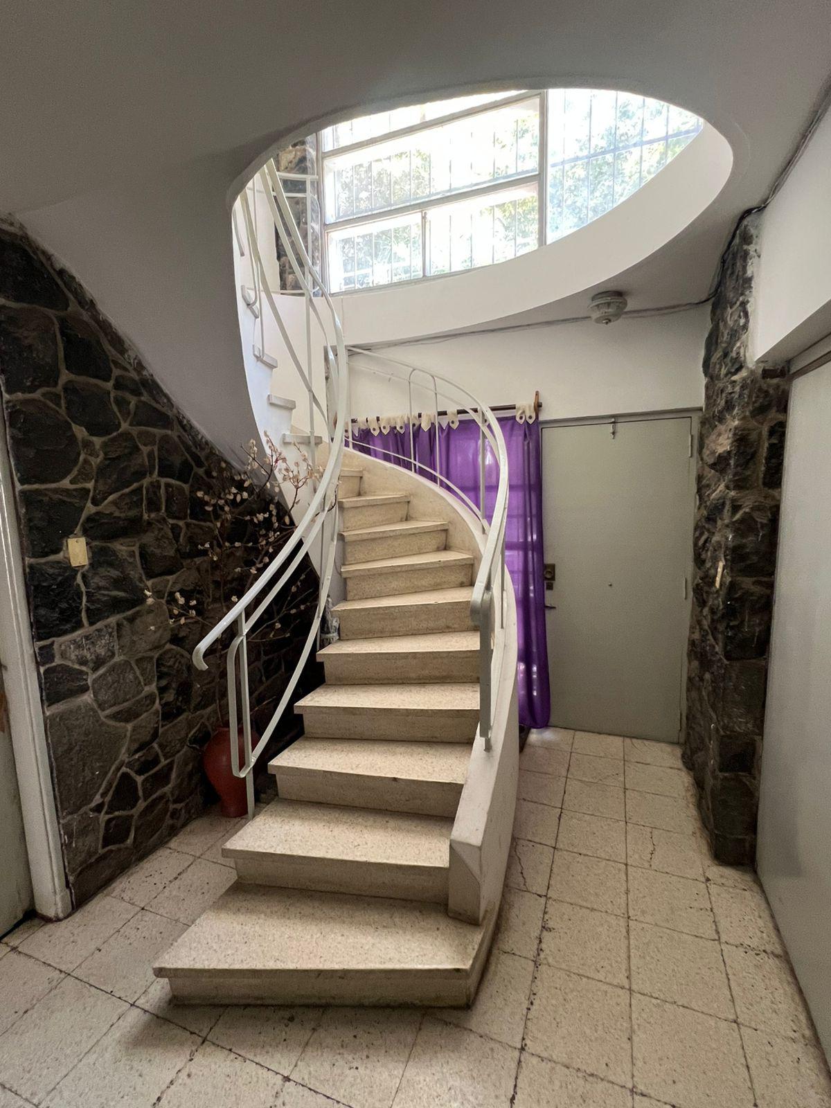 CASA EN VENTA  - IDEAL OFICINAS - A  UNA CUADRA BV SAN JUAN