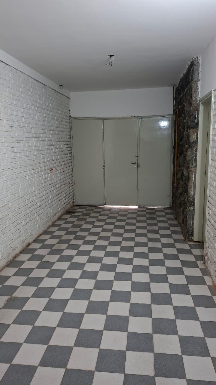 CASA EN VENTA  - IDEAL OFICINAS - A  UNA CUADRA BV SAN JUAN