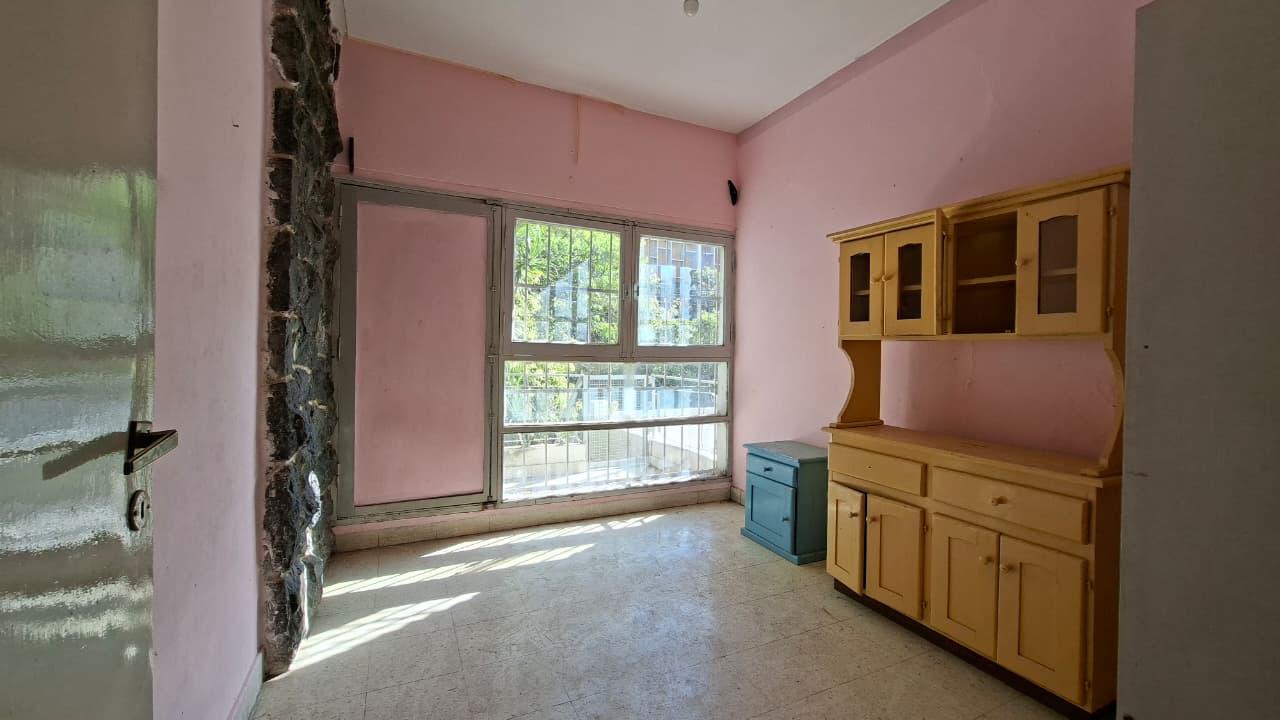 CASA EN VENTA  - IDEAL OFICINAS - A  UNA CUADRA BV SAN JUAN