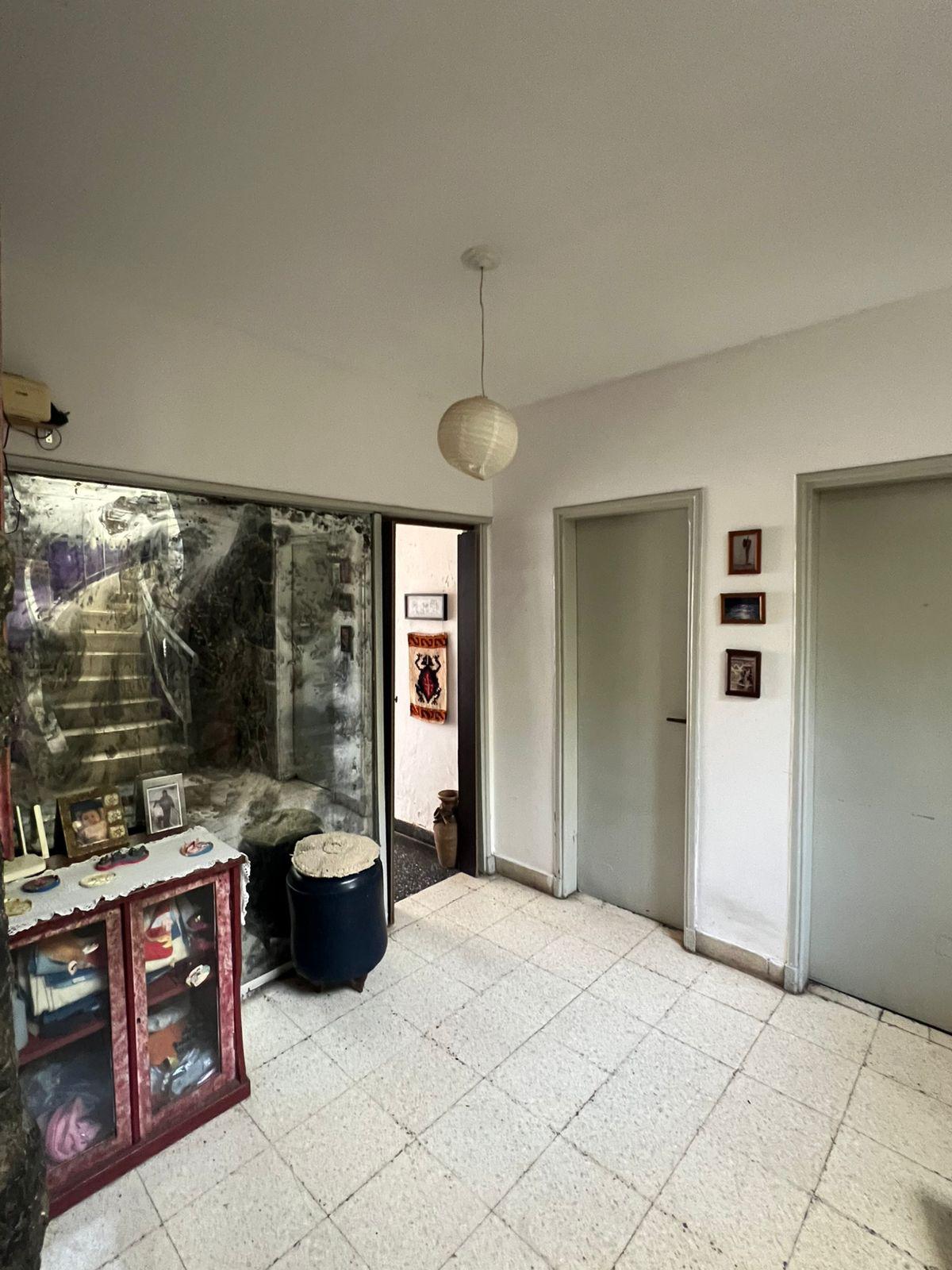 CASA EN VENTA  - IDEAL OFICINAS - A  UNA CUADRA BV SAN JUAN