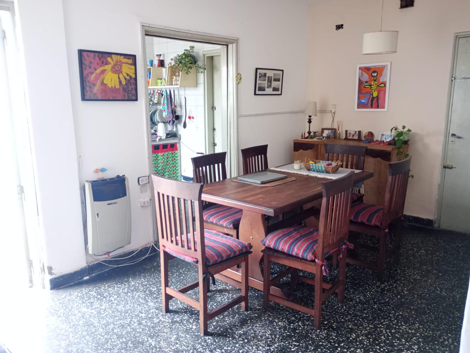 CASA EN VENTA  - IDEAL OFICINAS - A  UNA CUADRA BV SAN JUAN