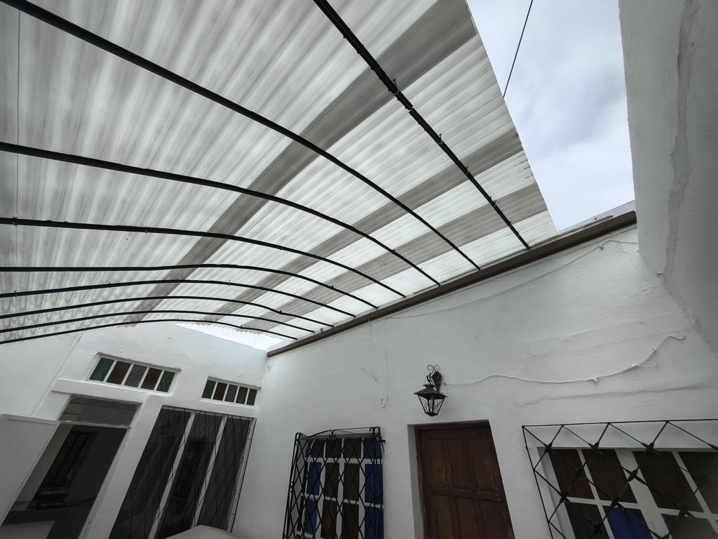 ALQUILAMOS HERMOSA CASA RECICLADA BARRIO SAN VICENTE