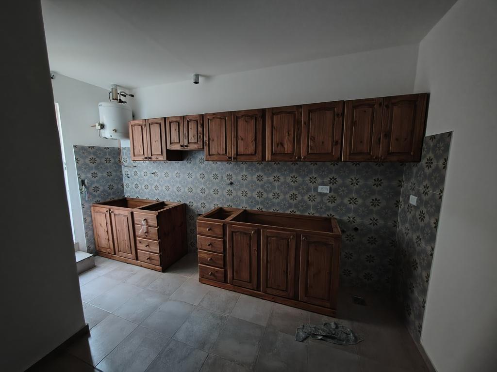 ALQUILAMOS HERMOSA CASA RECICLADA BARRIO SAN VICENTE