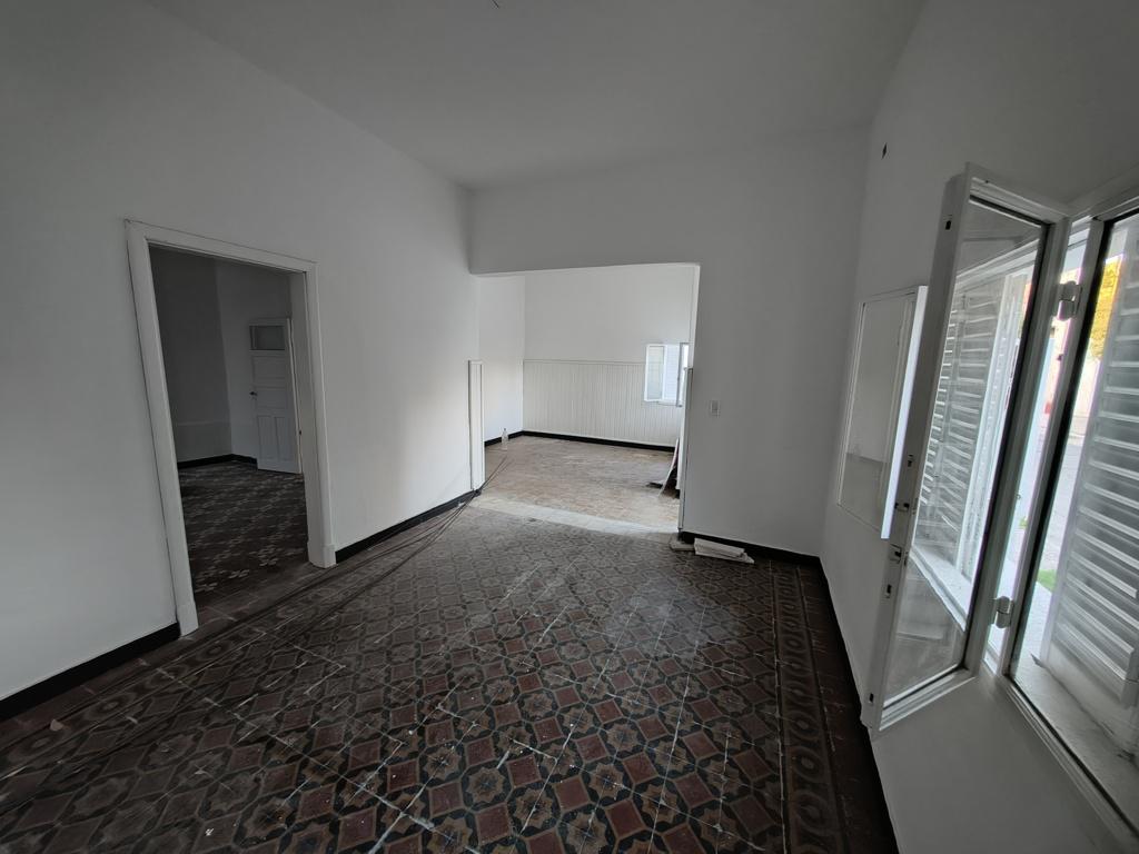 ALQUILAMOS HERMOSA CASA RECICLADA BARRIO SAN VICENTE