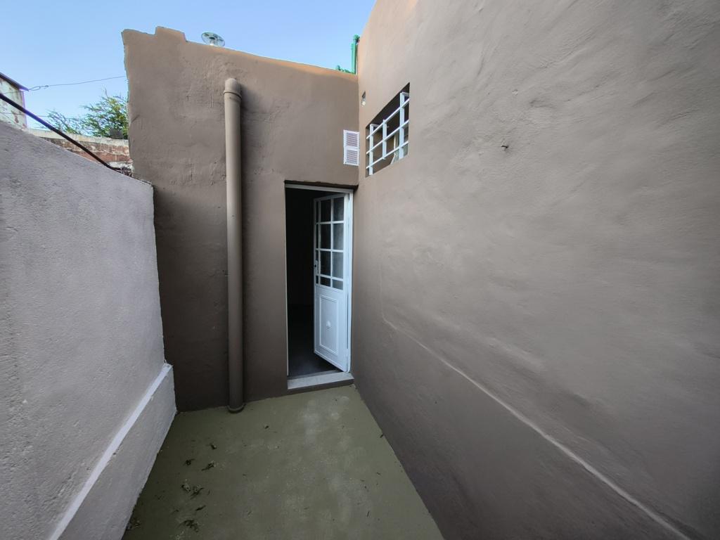 ALQUILAMOS HERMOSA CASA RECICLADA BARRIO SAN VICENTE