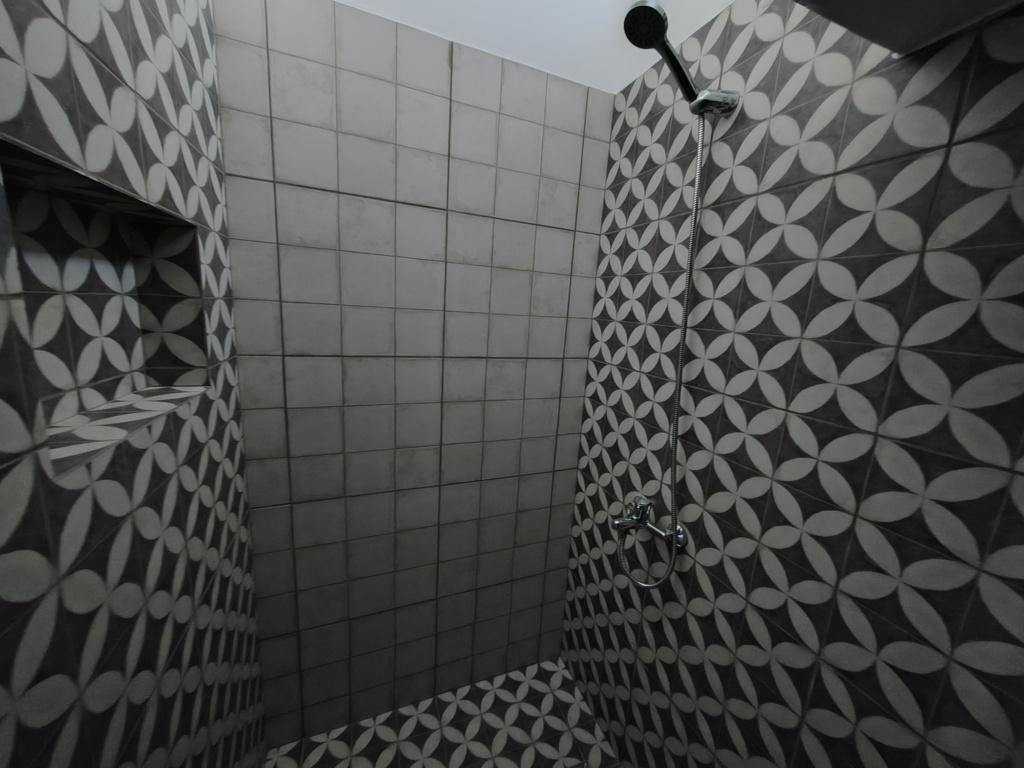 ALQUILAMOS HERMOSA CASA RECICLADA BARRIO SAN VICENTE