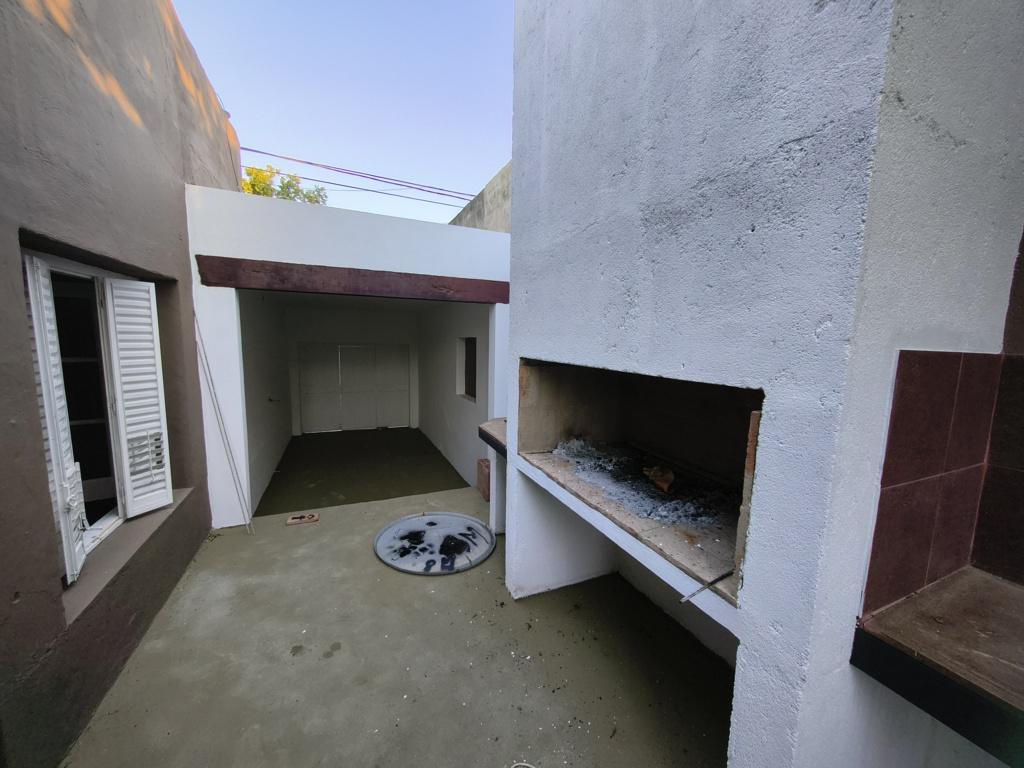 ALQUILAMOS HERMOSA CASA RECICLADA BARRIO SAN VICENTE