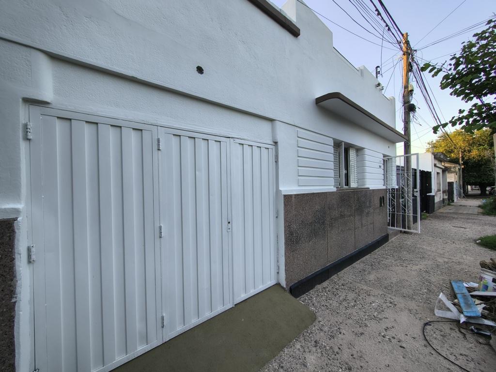 ALQUILAMOS HERMOSA CASA RECICLADA BARRIO SAN VICENTE