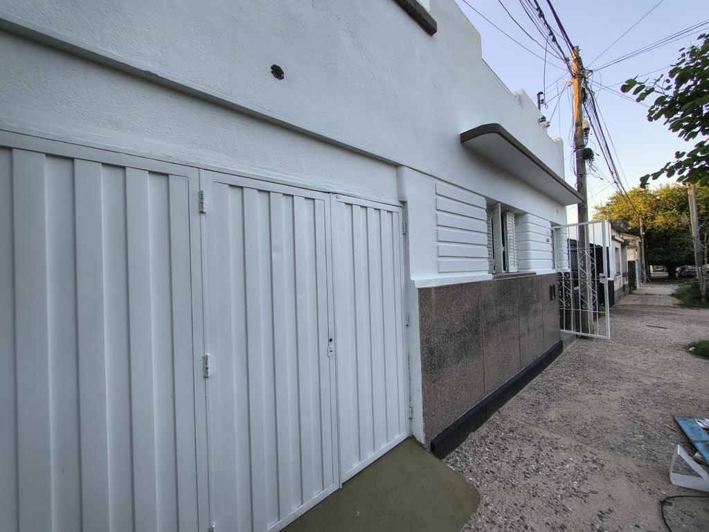 ALQUILAMOS HERMOSA CASA RECICLADA BARRIO SAN VICENTE