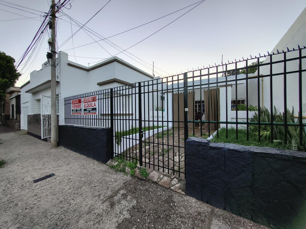 ALQUILAMOS HERMOSA CASA RECICLADA BARRIO SAN VICENTE