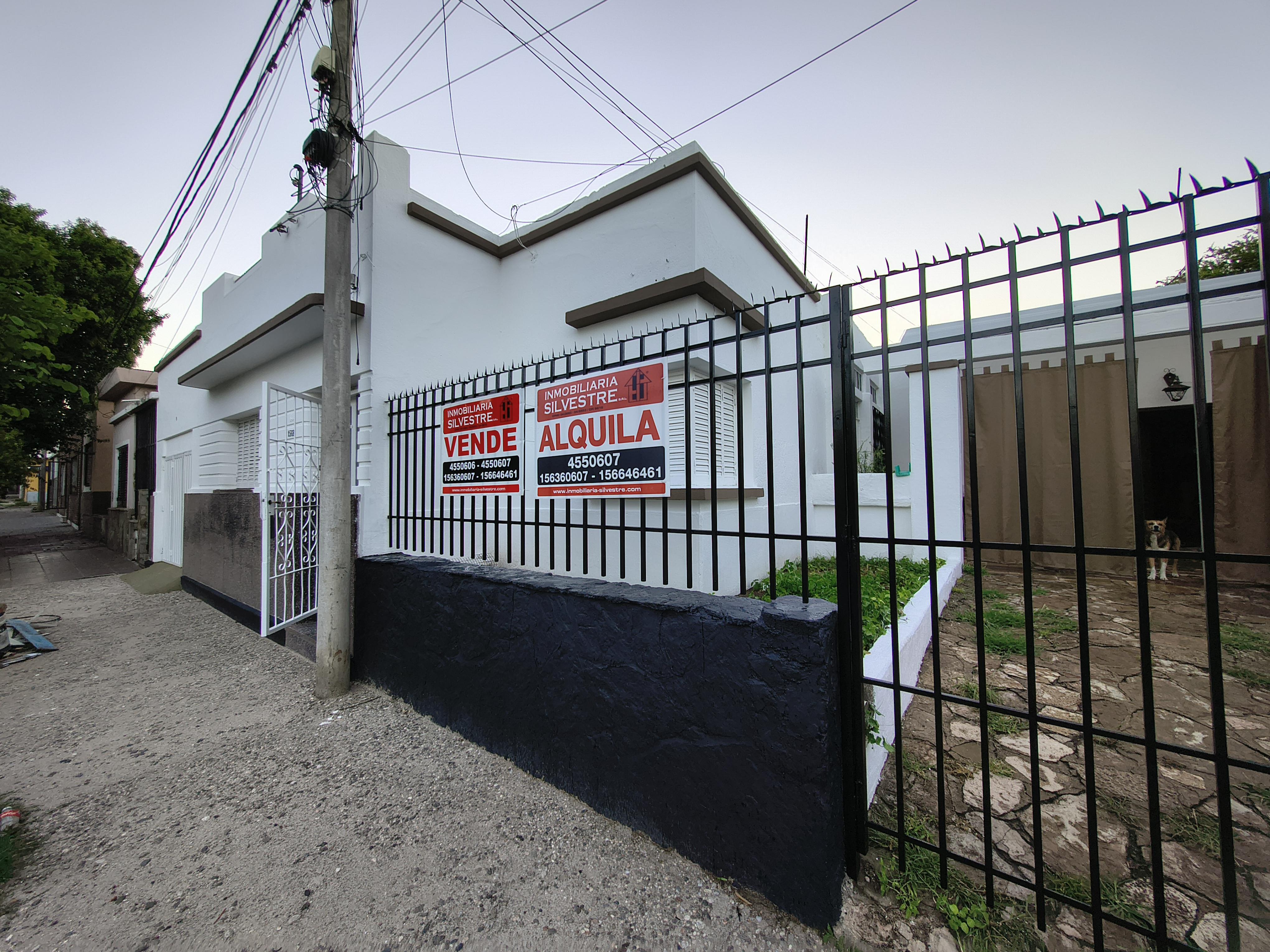 ALQUILAMOS HERMOSA CASA RECICLADA BARRIO SAN VICENTE