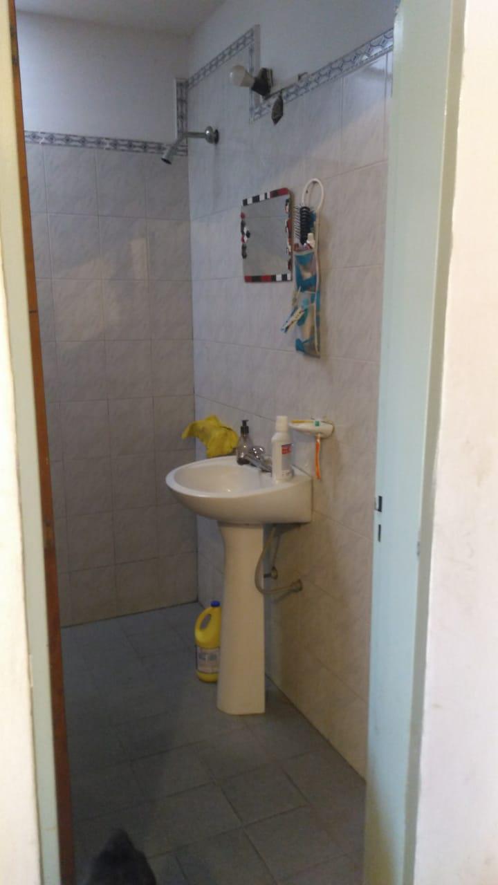 GMLPROPIEDADES OFRECE CASA EN B ITUZAINGO CALLE LUIS GALVANI N5460