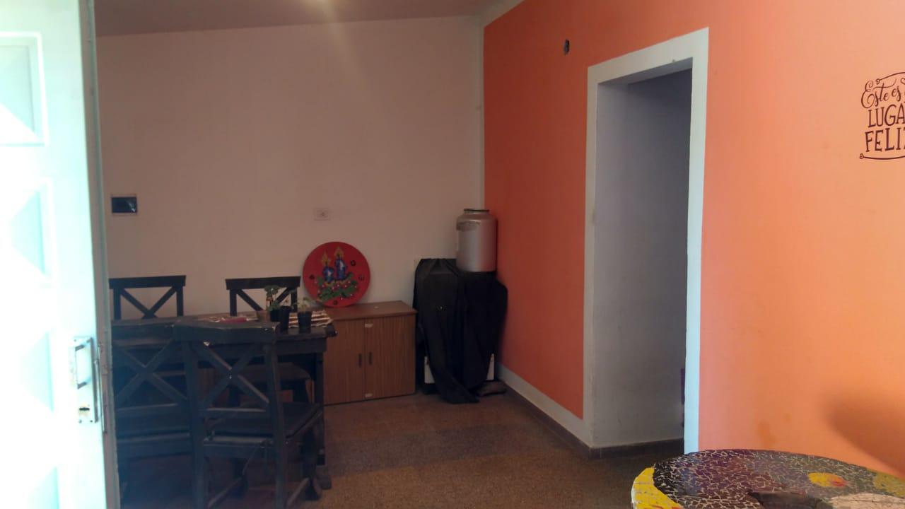 GMLPROPIEDADES OFRECE CASA EN B ITUZAINGO CALLE LUIS GALVANI N5460