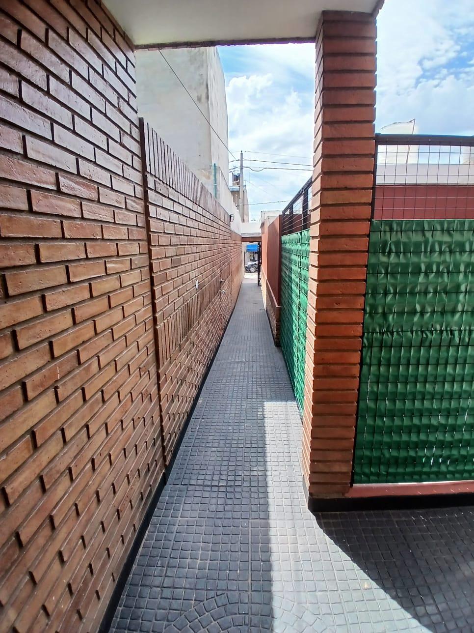 VENDO CASA DE 2 PLANTAS CON ESCRITURA EN BALBERDI