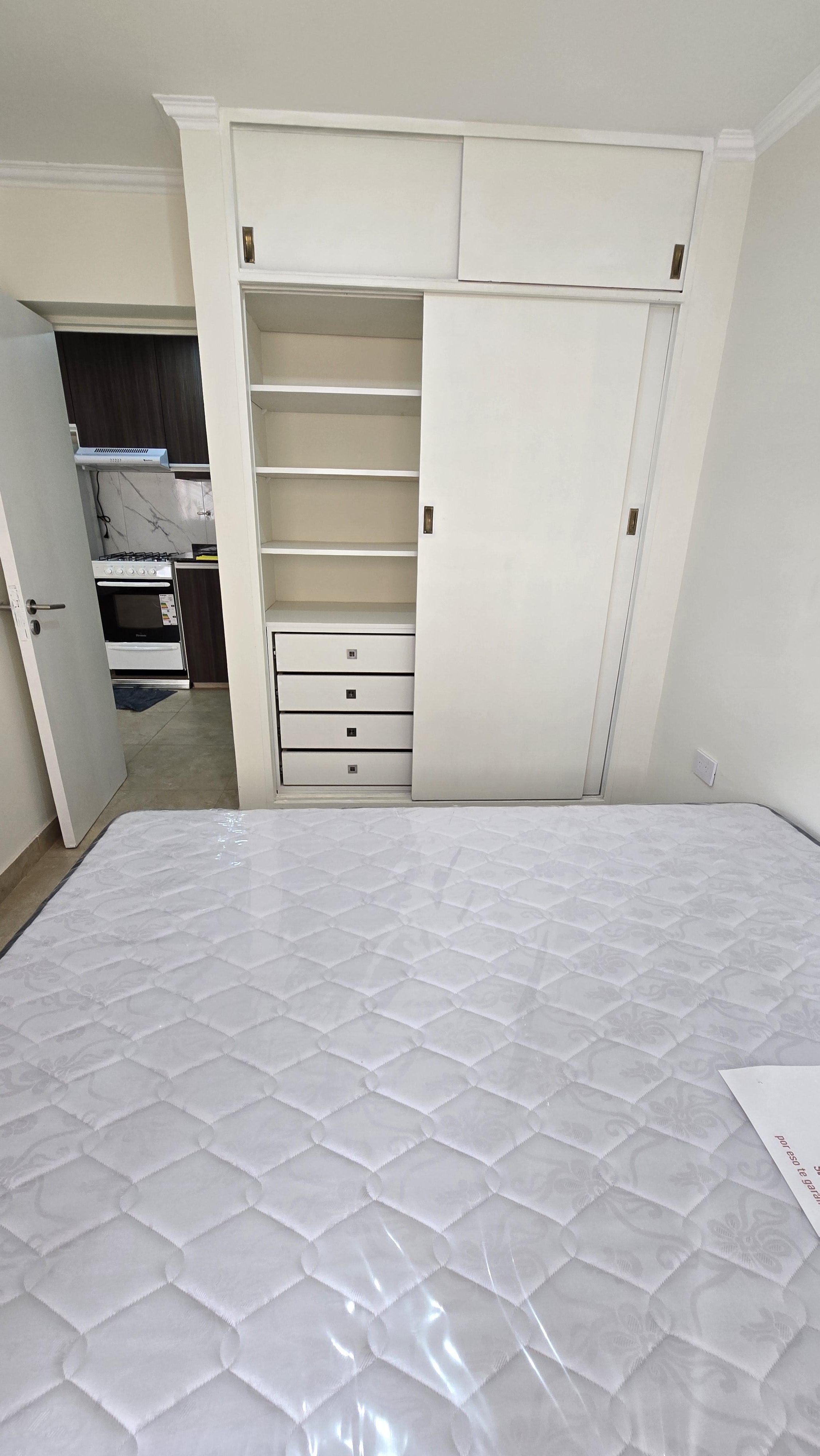 Dpto 1 dormitorio amoblado a 1 cuadra de Plaza de la Intendencia