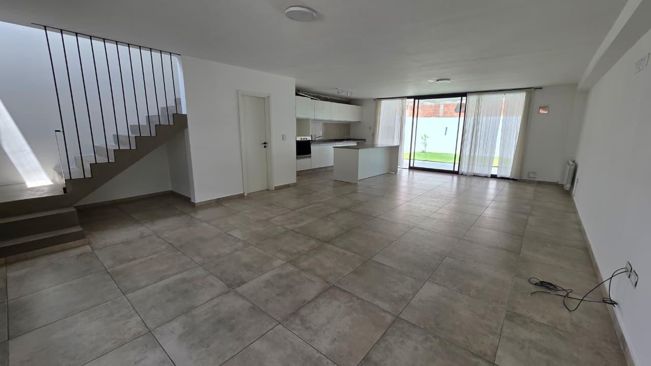 ALQUILO Dúplex en Claros del Bosque - 3 dormitorios