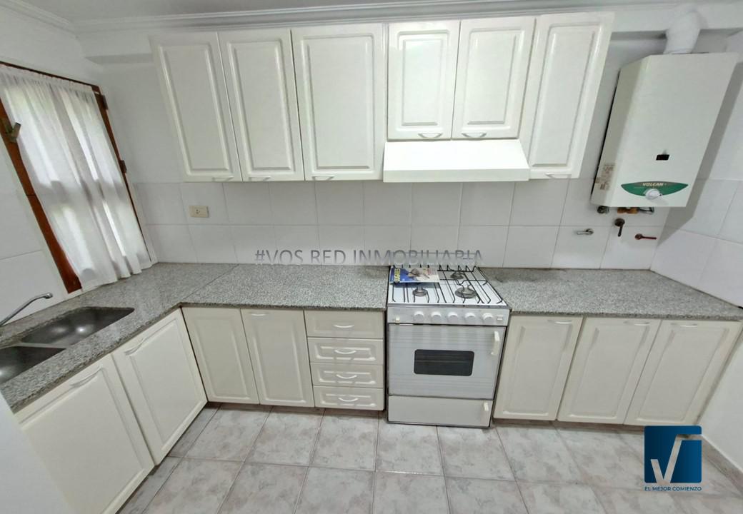 URCA - CASA 4 DORM  DEPTO 2 DORM