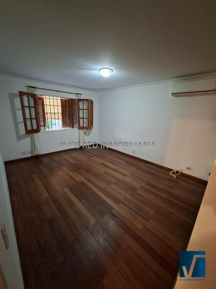 URCA - CASA 4 DORM  DEPTO 2 DORM