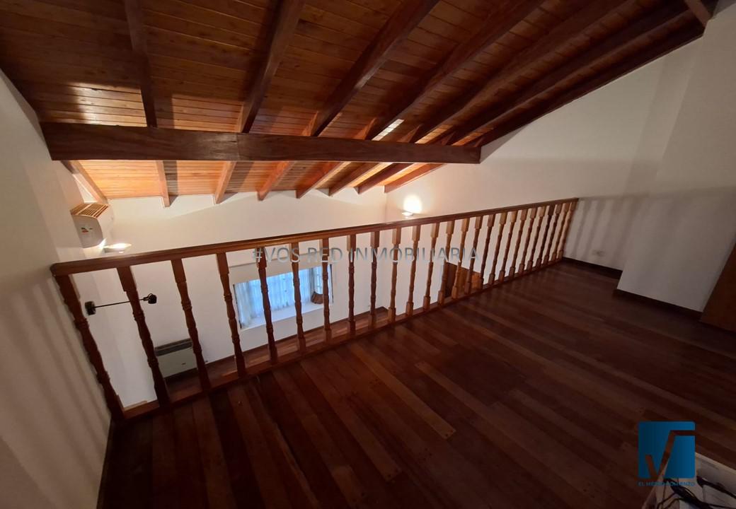 URCA - CASA 4 DORM  DEPTO 2 DORM