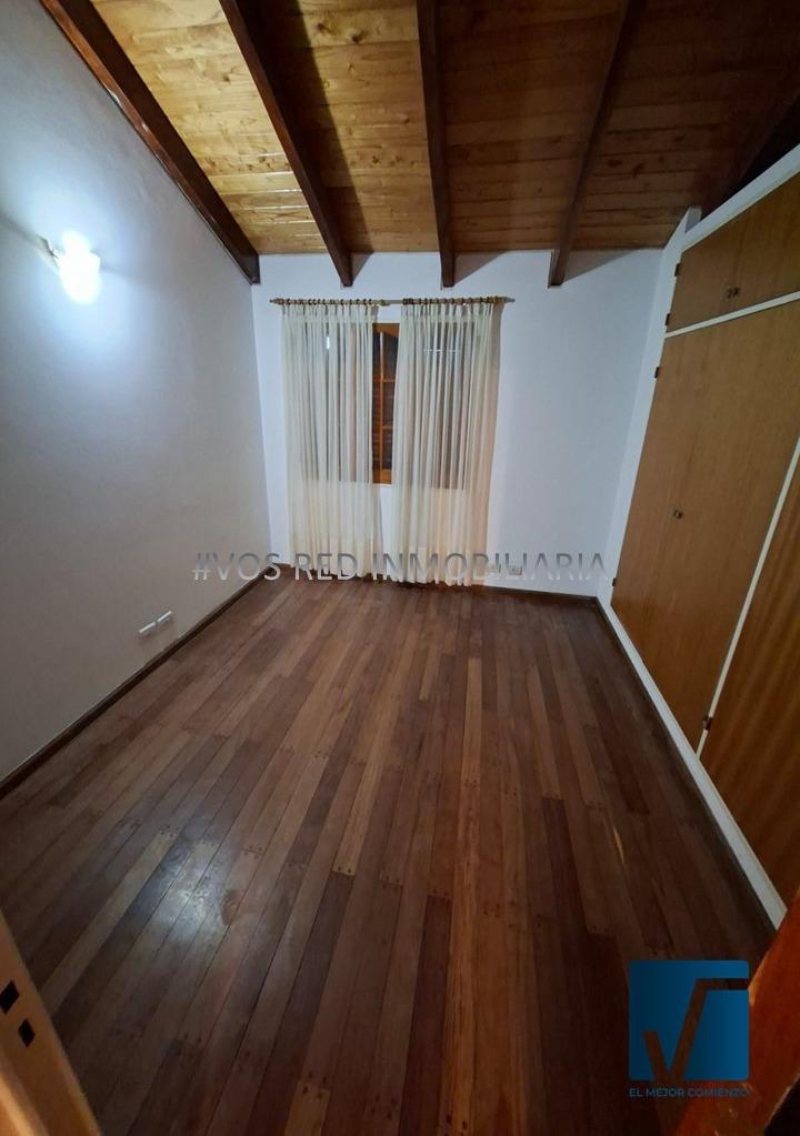 URCA - CASA 4 DORM  DEPTO 2 DORM