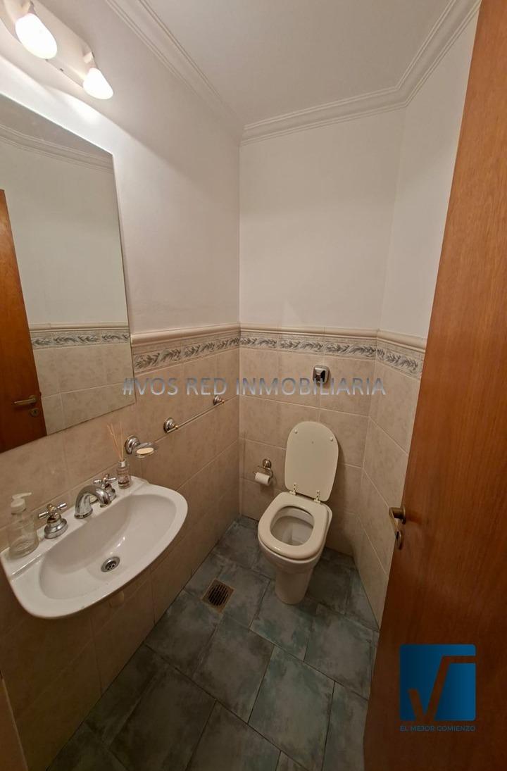 URCA - CASA 4 DORM  DEPTO 2 DORM