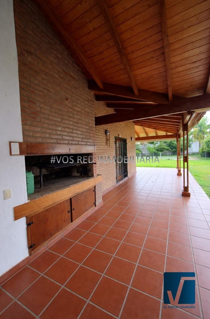 URCA - CASA 4 DORM  DEPTO 2 DORM