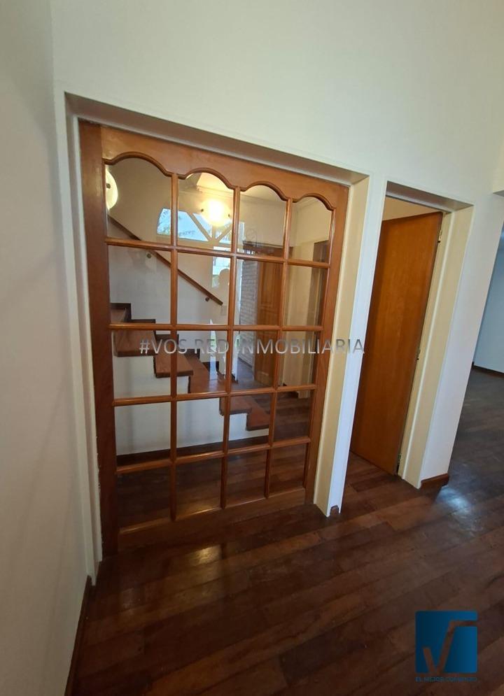 URCA - CASA 4 DORM  DEPTO 2 DORM