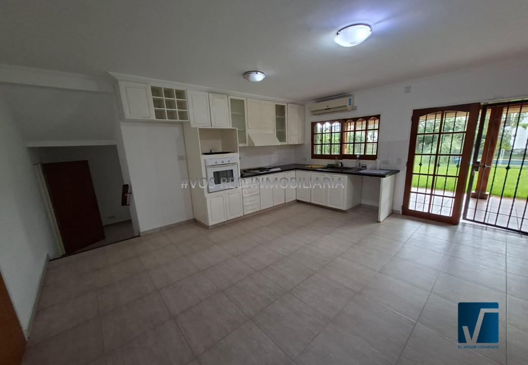 URCA - CASA 4 DORM  DEPTO 2 DORM